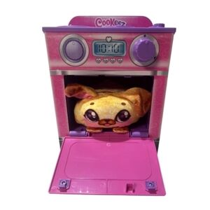 MOOSE TOYS Cookeez Makery Baked Treatz "Cinnamon Pooch" Scented Dog Plush & Oven